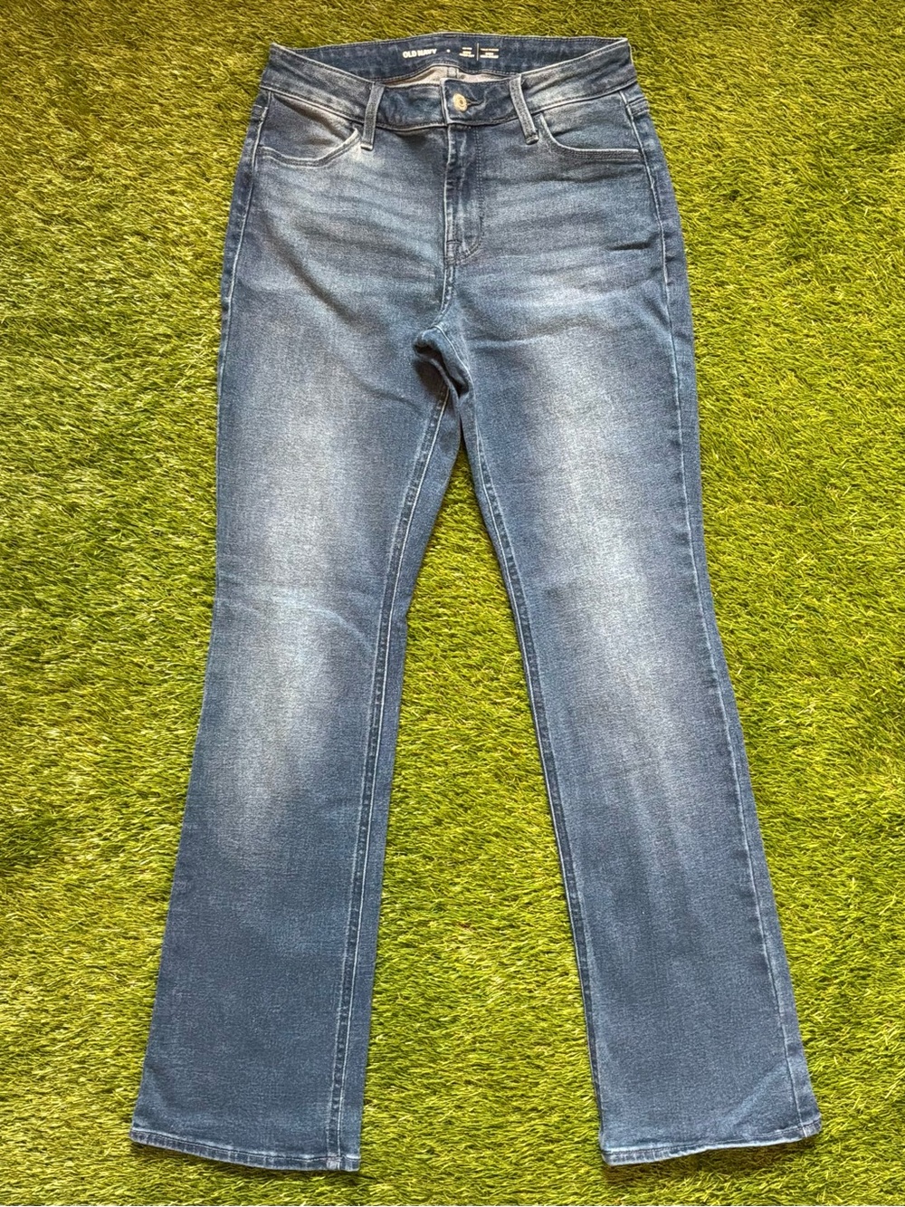 Old Navy Mid-Rise WOW Bootcut Jeans Size 2 Medium Wash